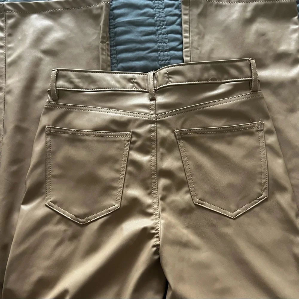 NWOT ZARA FAUX LEATHER HIGH RISE STRAIGHT PANTS SIZE 4 - Picture 3 of 5